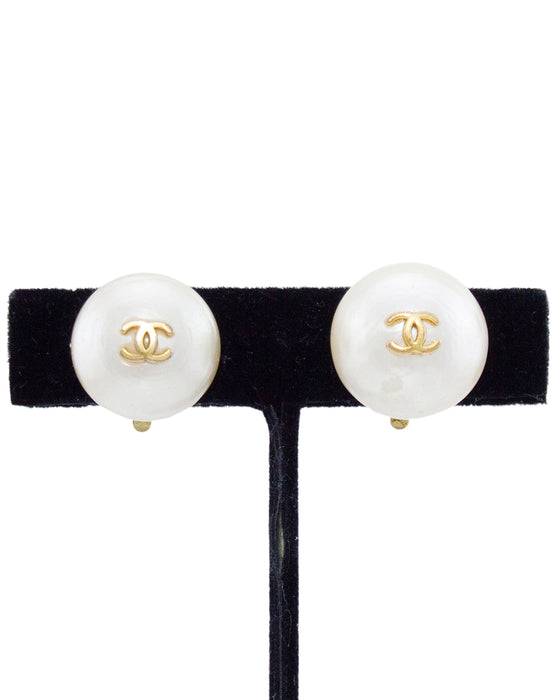 Collection 24 Faux Pearl Clip On Earrings